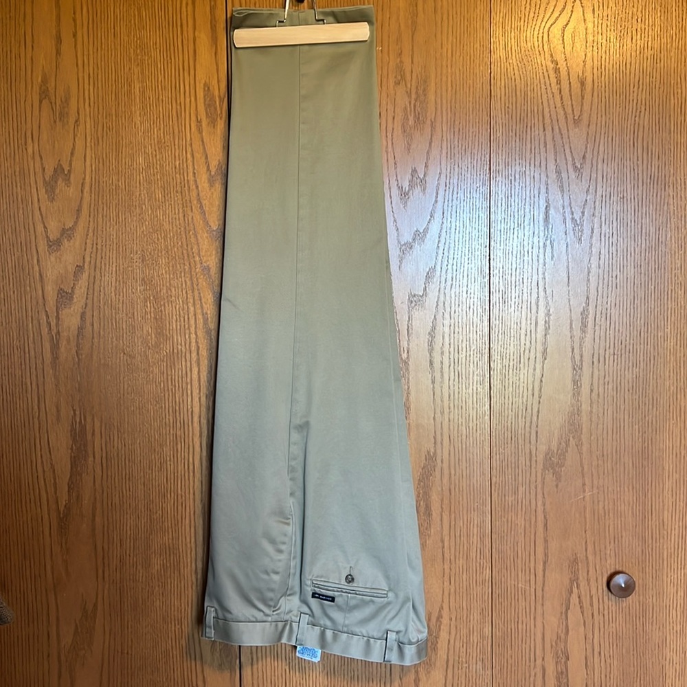 Dockers Flat Front Khaki Dress pants. 38x32